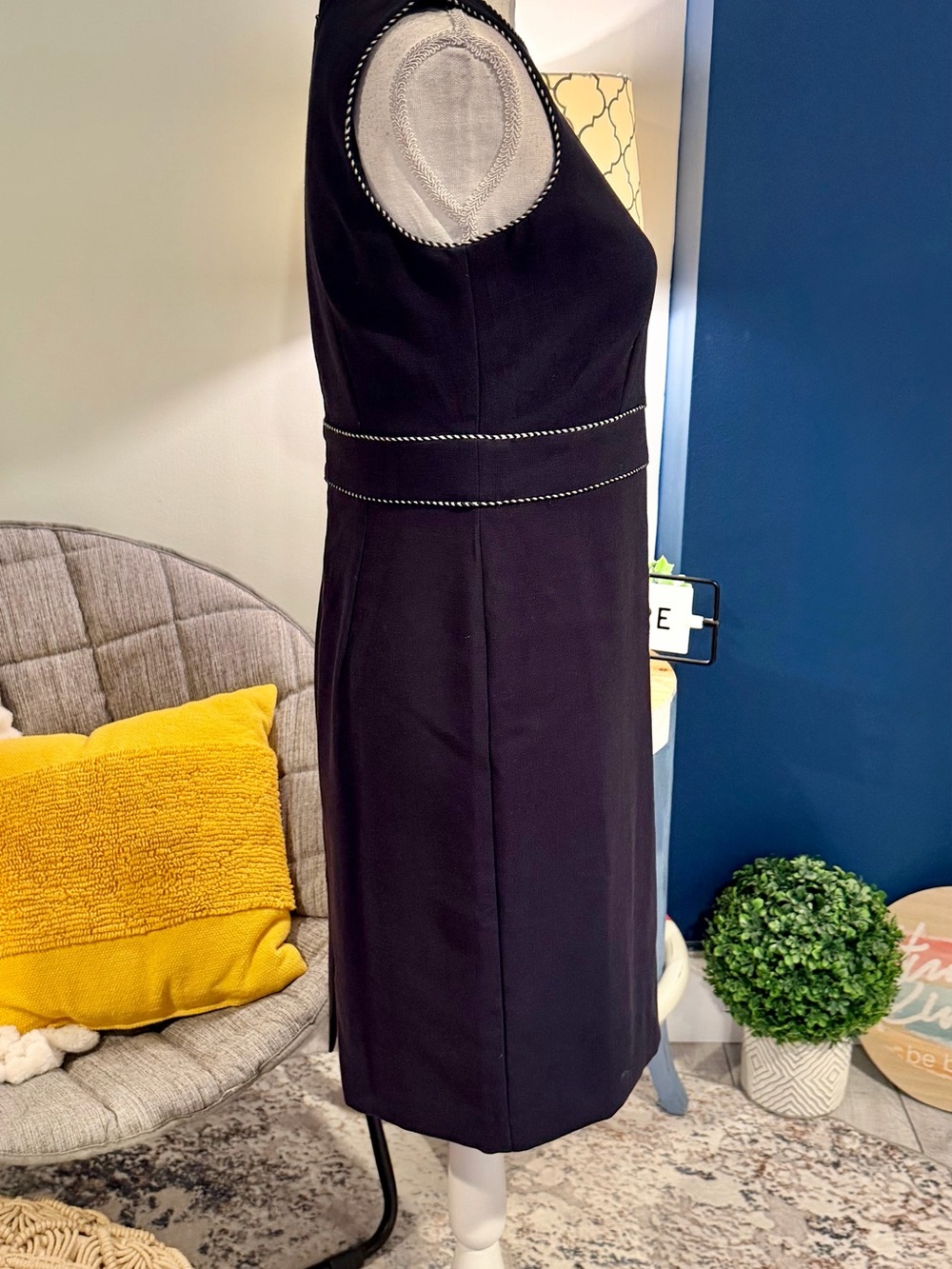 Ann Taylor Petite Navy Sheath Dress 4P - Picture 4 of 8